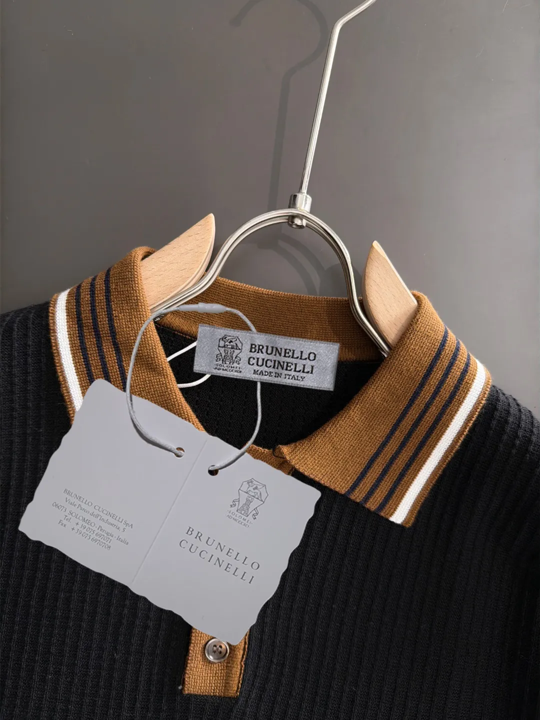 Next day shipment High Quality BC 2026 Summer New Arrival men's short-sleeved T-shirt Made of combed cotton yarn knitted cotton fabric, pure cotton high-weight special yarn, it feels full of weight when weighed, and the upper body is more textured than ordinary T-shirts. This texture can cope with the weather easily and is suitable for both hot and cold! The pattern on the chest adopts three-dimensional embroidery technology, and is perfectly produced stitch by stitch with reference to the original version! Loose fit design, looks noble. Size: M to XXXL